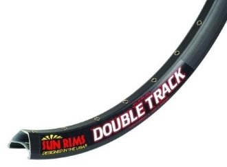 Обод 24 SunRims Double Track Disc Black 32H сварной Обод Sun Rims, отличающийся невероятной жесткостью и крепкостью. Зарекомендовал себя, как неубиваемый обод для жесточайшего катания в стиле фрирайд. Помимо этого, его прочность оценят люди с весом от 90 кг.