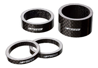 Кольцо проставочное карбоновое FSA 1 1/8 Black Легкое карбоновое проставочное кольцо на шток вилки для регулировки высоты установки выноса